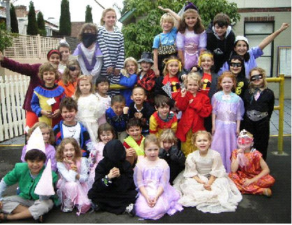costumes09